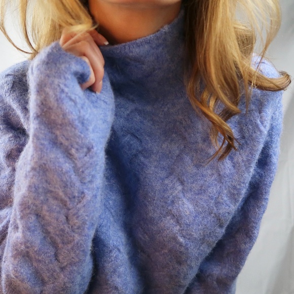 Aritzia Wilfred Free Mical Sweater - Picture 5 of 6